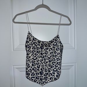 Crop top cheetah print top.